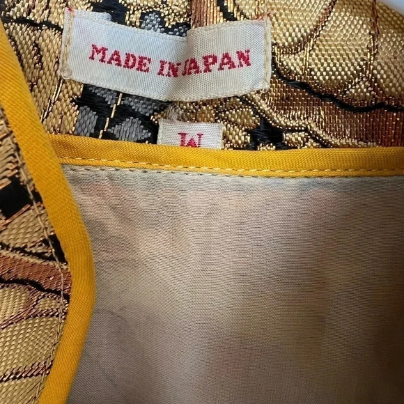 Beautiful Vintage Gold Brocade Jacket 🇯🇵 - Picture 6 of 9